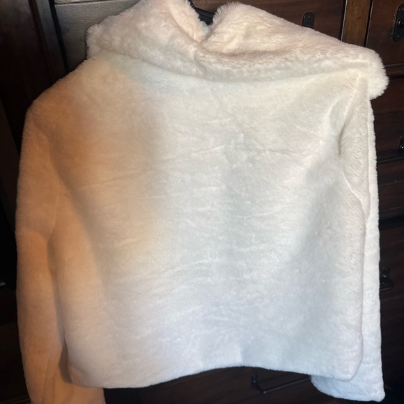 Active User Faux-Fur Toggle Jacket - Size M Brand New with tags - Picture 2 of 9
